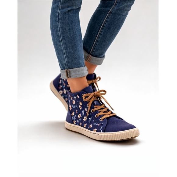 Toms Shoes - TOMS Floral Print High-Top Sneakers Blue‎ Size 7 Ortholite New